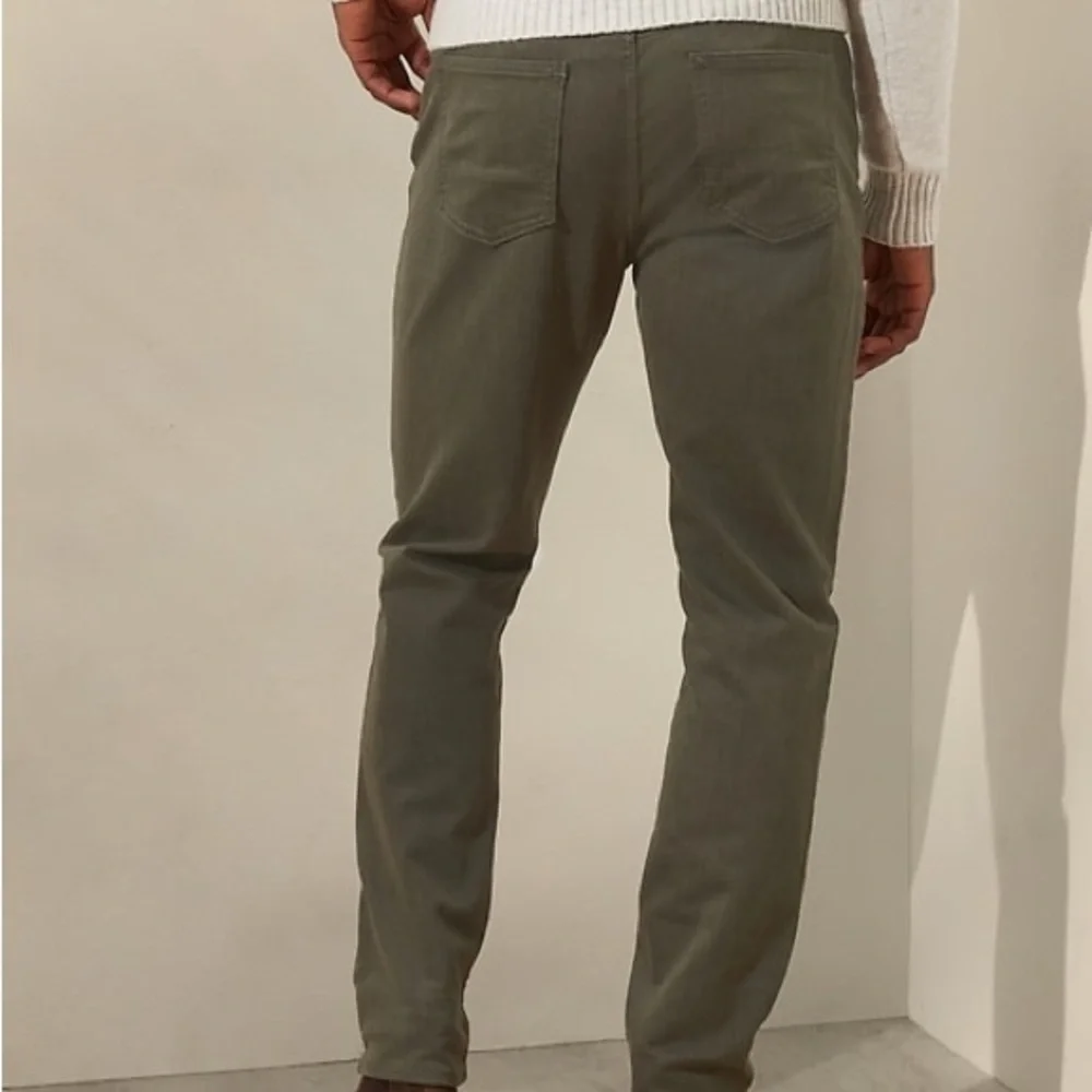 Banana Republic ATHLETIC TRAVEL PANT size 32x34‎ New With Tags